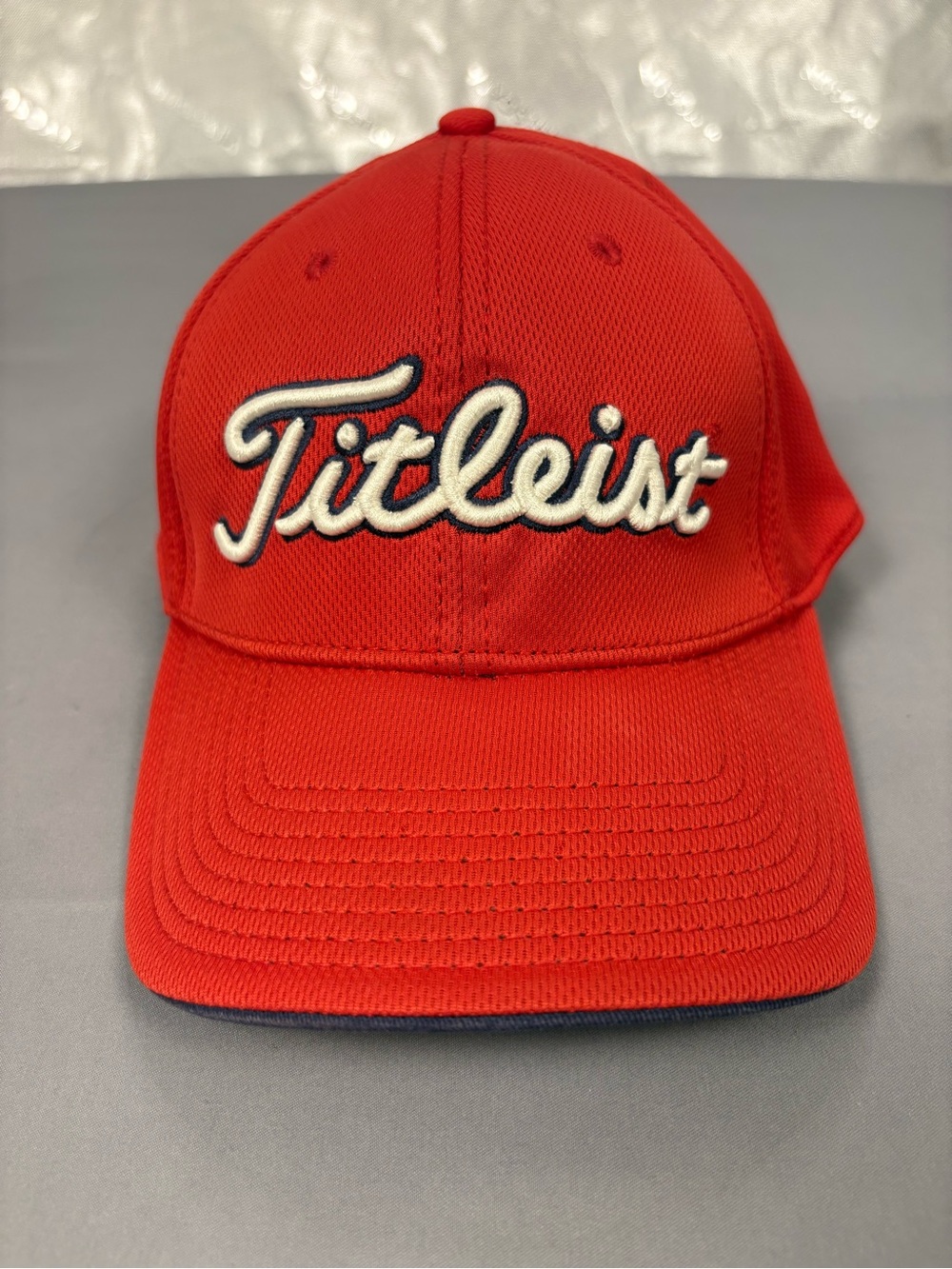 Titleist Red FlexFit Golf Hat L/XL Embroidered Logo Cap